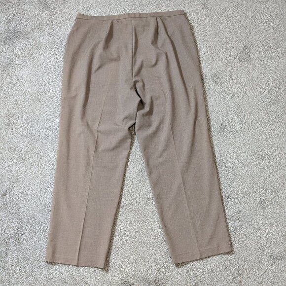 JM COLLECTION Brown High Rise Straight Leg Front Zip Career Pants; Size 18 - Picture 2 of 4